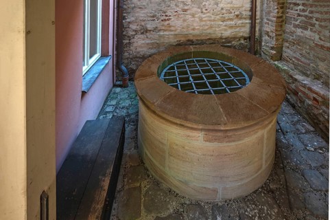 Historic fountain in the courtyard at Pfeiffergasse 7, Nuremberg, Middle Franconia, Baqyern,