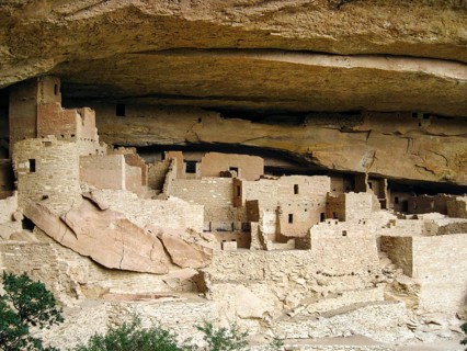 Cliff Palace, sandstone rock dwelling, abandoned place of worship of the Ancestral Puebloans in