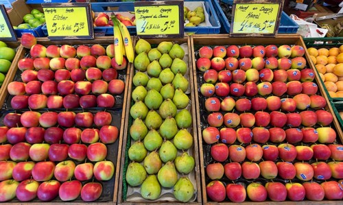 Apples (Malus) and pears (Pyrus) at a weekly market market in the Netherlands