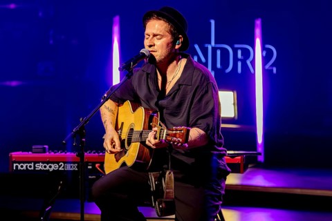 Johannes Oerding gives his first concert after a long break and in connection with his new album in