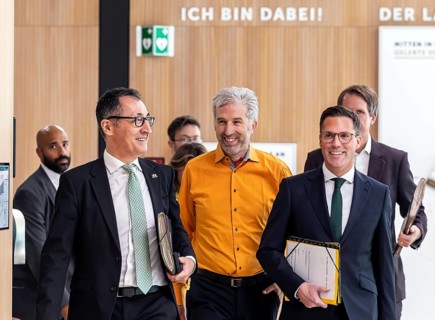 State press conference with Minister-President Cem Özdemir (left, Greens), Interior Minister Manuel