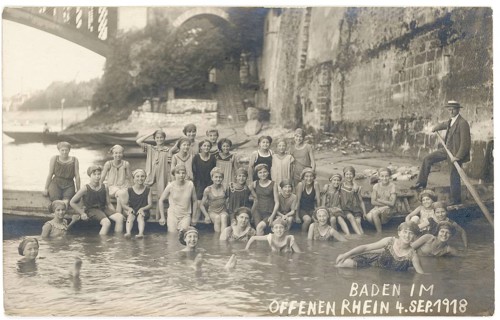 Open Rhine, bathing, swimwear, leisure, summer, swimming, large group of people bathing in the