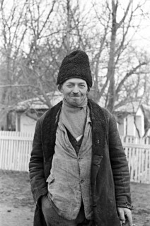 Historische Luftaufnahme, Gesichter des zweiten Weltkrieges, Portrait eines griechischen Bauer in