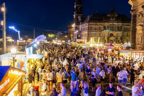 The Dresden City Festival attracts tens of thousands of visitors every year. Schlossplatz, Dresden,