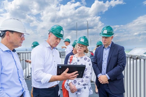 Minister of State Regina Kraushaar meets power plant manager Carsten Marschner at LEAG's Boxberg