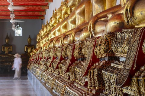 Gilded Buddha statues (Bhumispara-mudra: Gautama Buddha at the moment of enlightenment), Wat Pho,