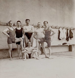 Swimwear, bathing, men, changing rooms, outdoor pool, old bathing suits, around 1918