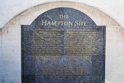 The Hampton Site plaque records the history of a former furniture store site near Trafalgar Square,