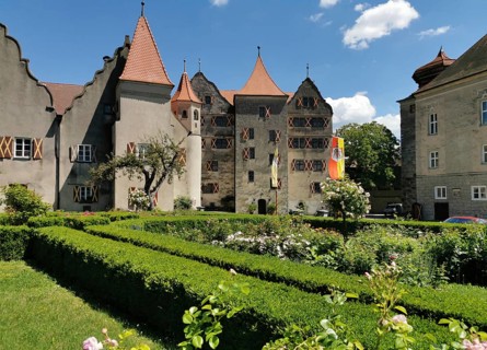 Castle garden, courtyard with princely building, Harburg Castle, Harburg, Donau-Ries district,