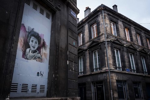 Dilapidated architecture in the old town of Bordeaux, Gironde, France