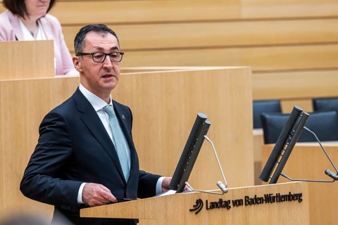 Cem Özdemir (Bündnis90-Die Grünen) at the lectern in the state parliament. He is the new Minister