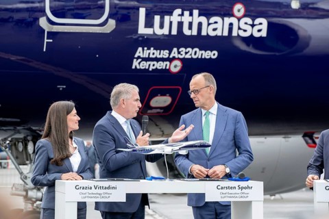 Grazia Vittadini (CTO of the Lufthansa Group), Carsten Spohr (CEO of the Lufthansa Group),