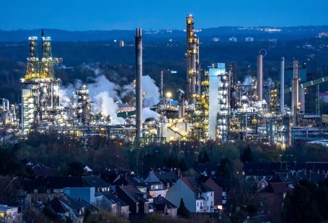 Ruhr Oel GmbH, BP Gelsenkirchen Refinery, in GE-Horst, production of products from mineral oil,