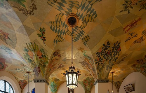 Interior view, painted ceiling, Münchner Hofbräuhaus, Platzl, Brauerei Hofbräu, Munich, Bavaria,