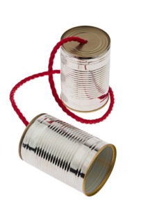 Two tin cans with string as a symbolic photo of FKommunikation, Austria