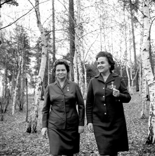 “Night Witches.” Chaldej photographed female pilots Nadezhda Popova and Irina Sebrova during the