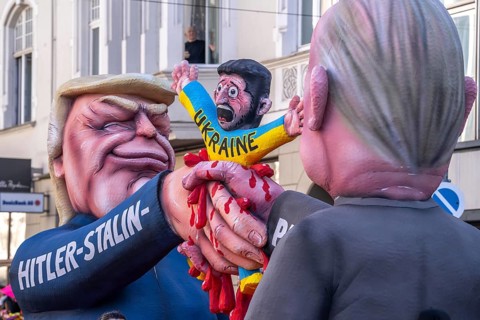 Rose Monday parade in Düsseldorf, themed float by float builder Jacques Tilly, Putin and Trump