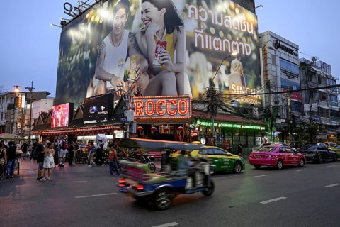 Street scene on Khaosan Road, blue hour, Bang Lamphu, Bangkok, Thailand