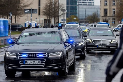 Departure from the Federal Chancellery. Syrian interim president Ahmed al-Sharaa on the road in