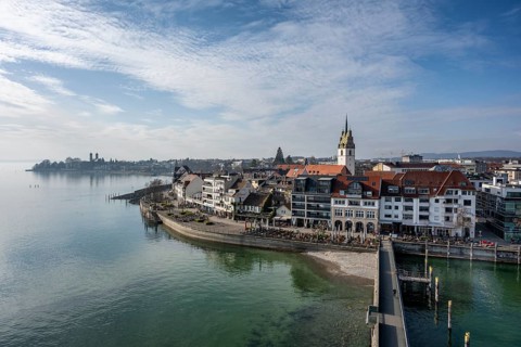 View from the approximately 22 meter high Mole Tower with a view of the lakeside promenade and city