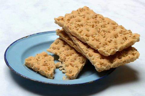 Crispbread on a plate, stacked
