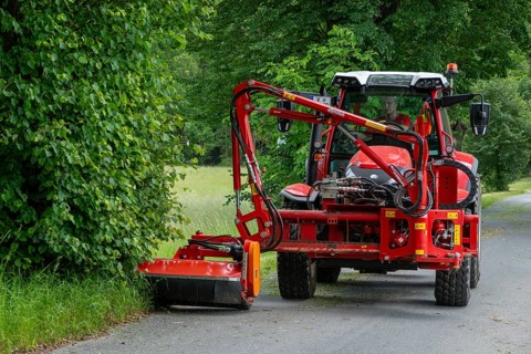 Mowing, mowing machine, mowing technology, maintenance technology, roadside maintenance, roadside,