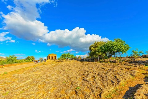 Temple of Concordia, Valley of Temples, Agrigento, Sicily, Italy