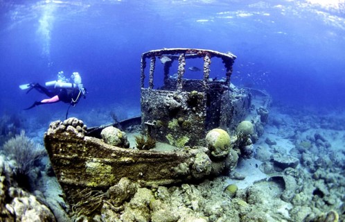 Caribbean diving - wreck, Caribbean, Central America
