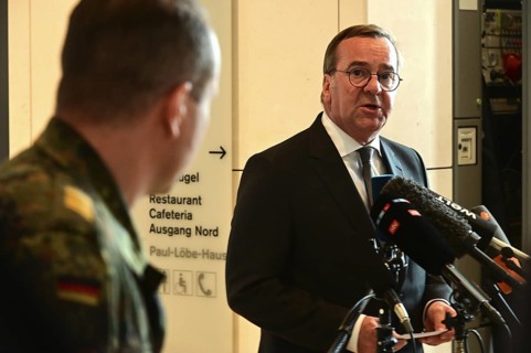 Defence Minister Boris Pistorius (SPD) informs media representatives about the increase in the