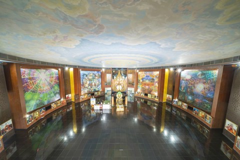 Main hall of the elephant temple Thep Wittayakhom Vihara, Wittayakom, mural and golden lotus