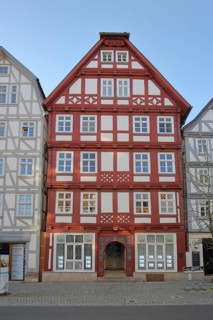 Red timber-frame house built in 1600, Patrizierhaus, Fritzlarerstraße, Melsungen, Hesse, Germany