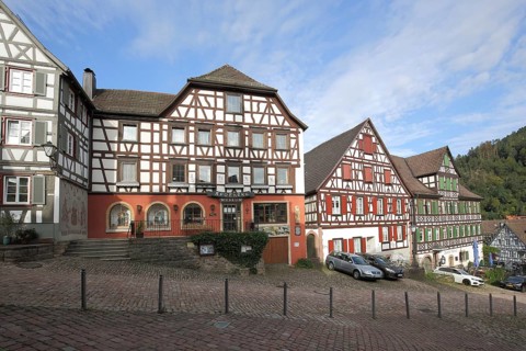 Pharmacy Museum, half-timbered houses, Gasthof zur Sonne, Market Square, Schiltach, Southern Black