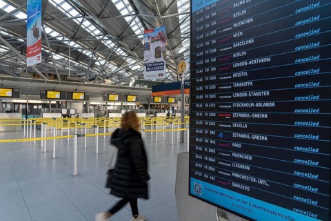 Cologne-Bonn Airport, warning strike by the Verdi trade union, public service and ground handling
