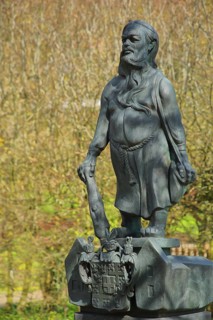 Petermännchen sculpture by Franz Hötterges 1982, modern art, bronze sculpture, mythological legend,