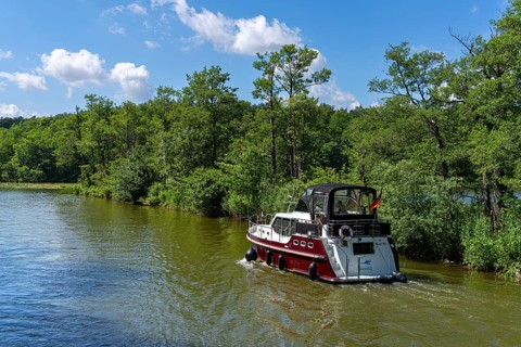 Motorboats and other watercraft on the lakes around Rheinsberg, Großer Rheinsberger See,