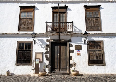 Typical white houses with wooden doors and windows, Teguise, Lanzarote, Canary Islands, Spain