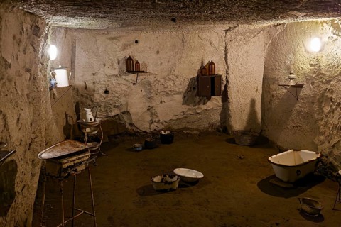 Improvised living space during World War II, bomb shelter, Borbonica Gallery, Bourbon Tunnel,