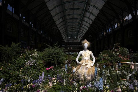 Installation Bellet in Bloom, Ballet in Bloom, Behind Market, Covent Garden Market, Westminster,