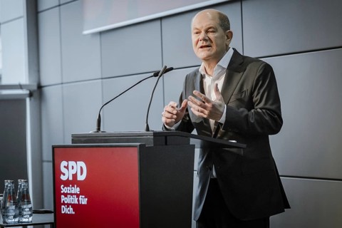 Olaf Scholz (SPD), Federal Chancellor, recorded during his speech at the state representatives'