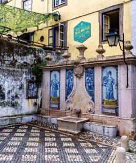 Bars, restaurants and murals on Rue da Fonte da Pipa, Sintra, Lisbon, Portugal