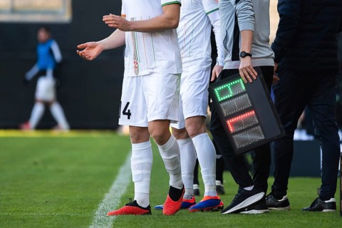 Players substitution during football match