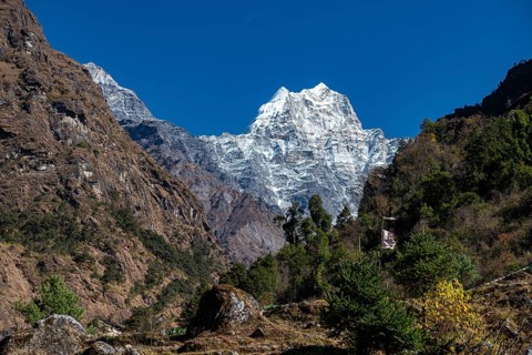 Kusum Kanguru snow-covered mountain, 6367 m, Solu Khumbu, Himalayas, Nepal