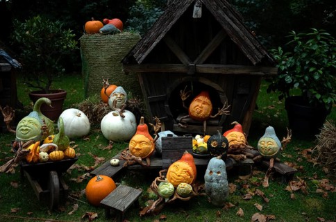 Carved pumpkins, figures, inn, ornamental pumpkins, pumpkin exhibition, pumpkins, Blühendes Barock,