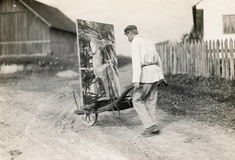 Dachau, Bavaria, painter in the countryside, after work, way home, hobby leisure, A man dragging a