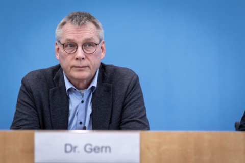 Dr Klaus-Juergen Gern, Kiel Institute for the World Economy (IfW Kiel), at a federal press
