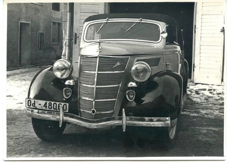 Adler, car, classic car, coupé, Germany, An elegant-looking classic car parked frontally in a