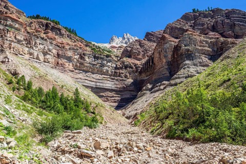 GEOPARC Bletterbach canyon, layers of sediments, stratum, mount Weisshorn in the back, Aldein,