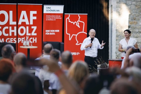 Federal Chancellor Olaf Scholz, (SPD), pictured during a citizens' dialogue in Seelow. 29.08.2024
