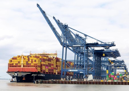MSC Carmelita container ship arriving at quayside, Port of Felixstowe, Suffolk, England, UK 1 April
