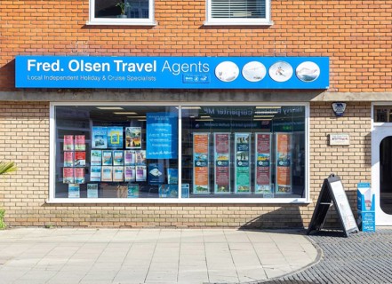 Fred Olsen travel agents shop, Hamilton Road, Felixstowe, Suffolk, England, UK